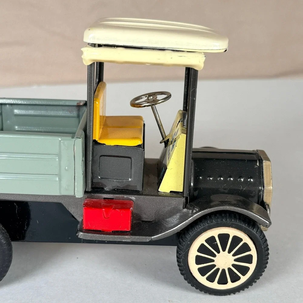 Vintage‎ Antique Friction Powered Tin Truck Japan Antique Style Delivery Toy